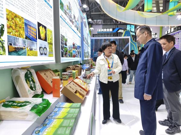 广西热作所亚热带特色成果亮相第三十二届杨凌农高会引关注