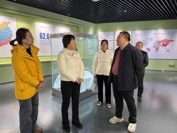 广西热作所到广西茶叶科学研究所开展交流合作 image 2