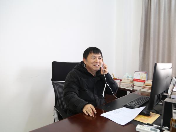 新春慰问暖意浓