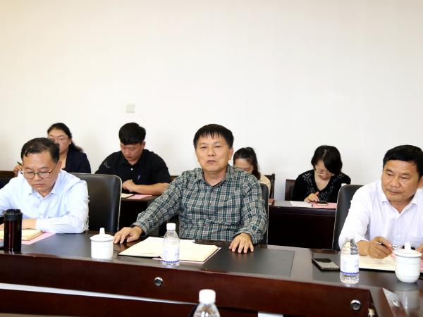广西热作所召开外派工作学习人员座谈会