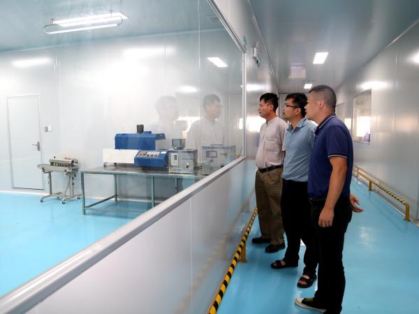 广西热作所特色水果产业科技先锋队到博白县开展技术服务