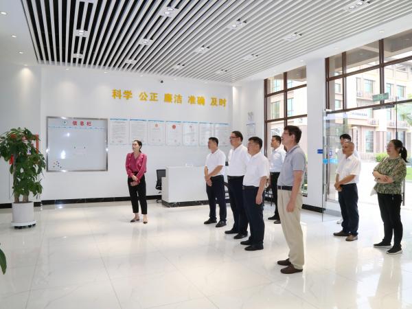 广东海洋大学杨洲书记到广西热作所开展调研交流