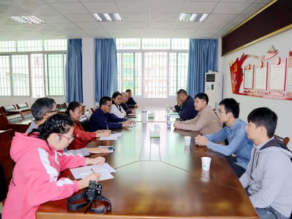 广西热作所科技人员赴岑溪市实施优势特色农业产业科技成果转化项目