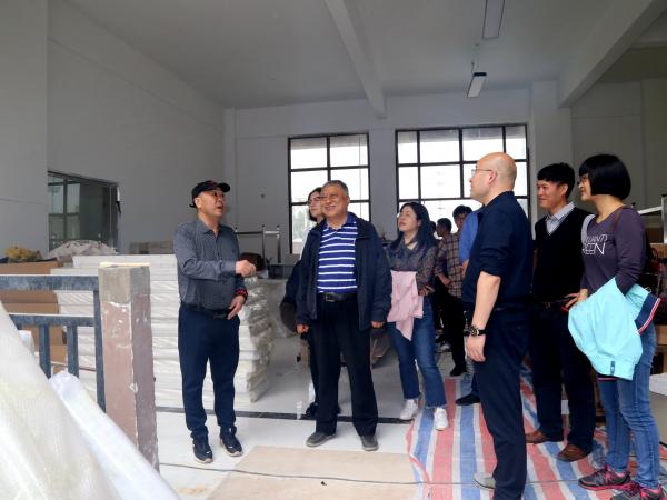 中国农药发展与应用协会会长刘永泉带队到广西热作所调研交流