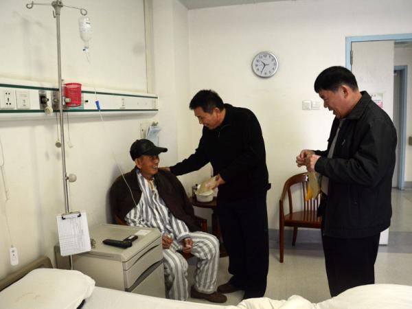 热作所开展2015年春节慰问活动