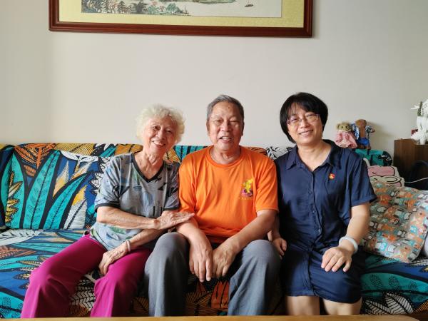 广西热作所开展“七一”走访慰问老党员、生活困难党员活动