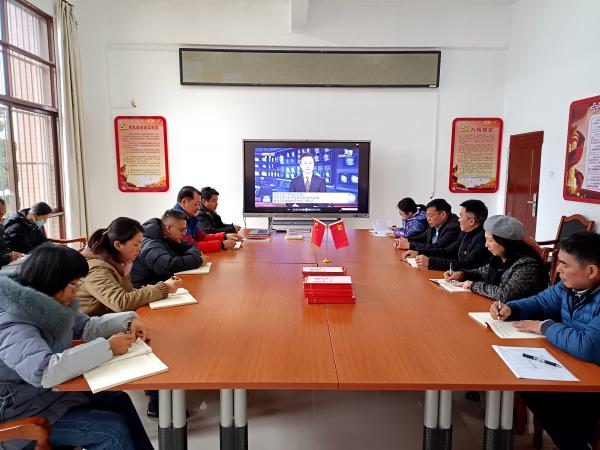 广西热作所机关第二党支部开展“凝心聚力学思想、笃行实干建新功”主题党日活动