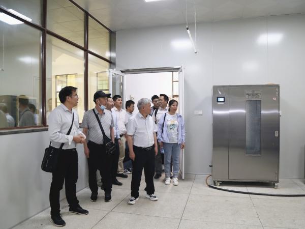 广西柑橘创新团队采后技术与质量安全岗检查及调研座谈会在广西热作所召开