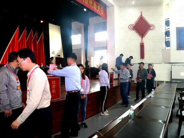 广西热作所成功召开中共广西亚热带作物研究所第八次代表大会