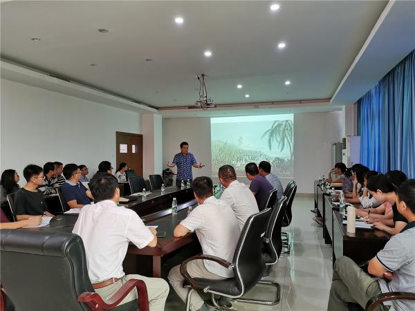 长江学者、美国专家Ray Ming到广西热作所开展科技交流