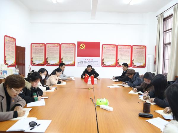 广西热作所机关第一党支部开展“锚定工作目标,服务核心工作”主题党日活动