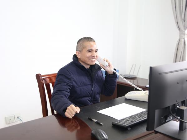 新春慰问暖意浓