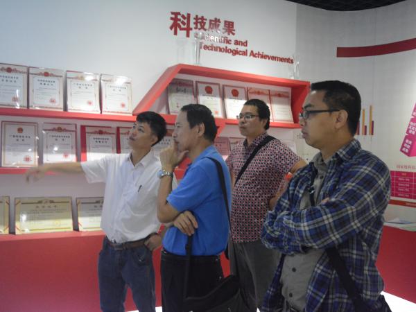 《台湾热带果树育种、采后处理及产业发展现状》学术报告会在广西热作所顺利召开