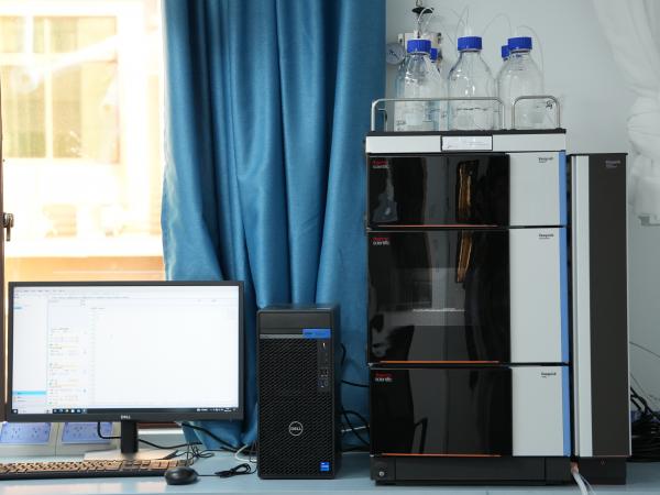 高效液相色谱仪